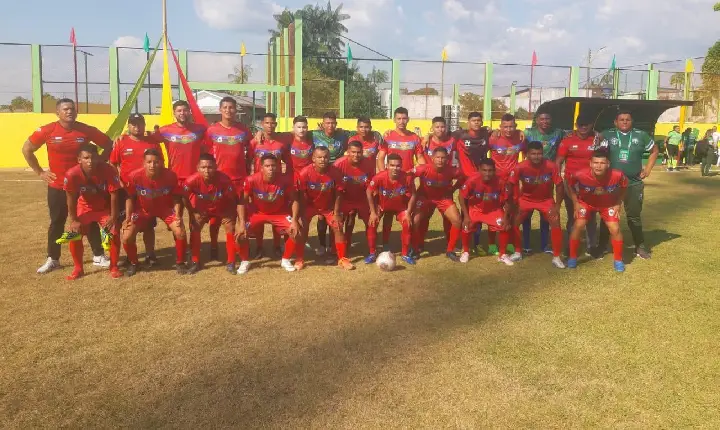 A Seleção de Fonte Boa venceu por 4x2 a Seleção de Coarí no jogo de abertura da copa da Floresta