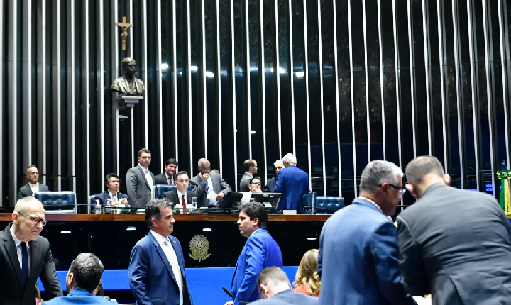 APROVADA PEC que criminaliza porte de droga