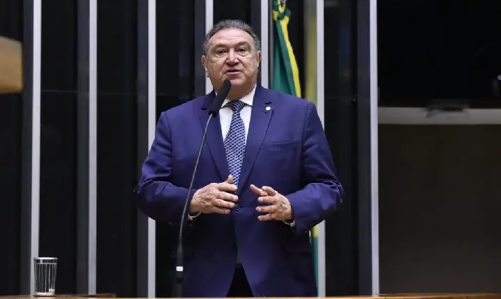 Átila manifesta preocupação com plano de corte de gastos do governo