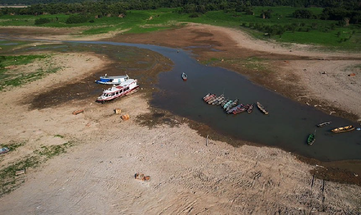 Auxílio pescador começou a ser pago beneficiando milhares de famílias atingidas pela estiagem severa no Amazonas