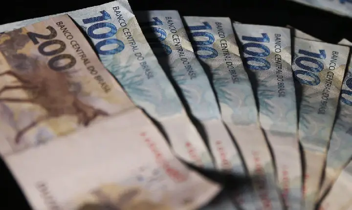 Auxílio Brasil e Auxílio Gás vão depositar pagamentos antecipadamente