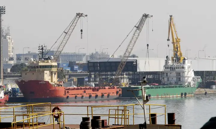 Balança comercial registra superávit de US$ 6,67 bi em novembro