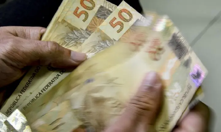 Beneficiários com NIS final 5 recebem hoje o Auxílio Brasil