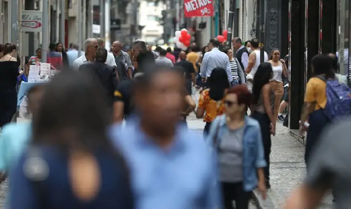 Brasil tem 118 mortes por covid-19 em 24 horas