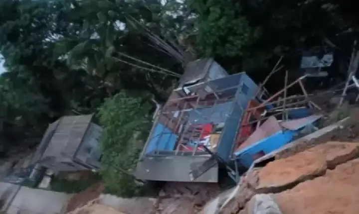 Manicoré: Casas são destruídas após barranco desmoronar no Amazonas.