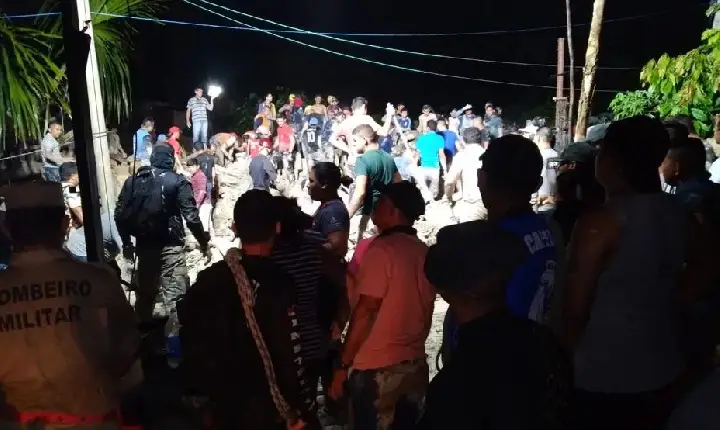 Deslizamento de terra deixam 8 mortos no Bairro Jorge Teixeira em Manaus