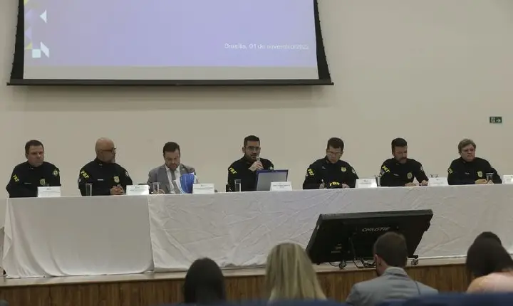 Diretoria da PRF nega ter se omitido e permitido bloqueios em rodovias