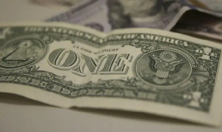Dólar sobe para R$ 5,18 um dia após eleições norte-americanas
