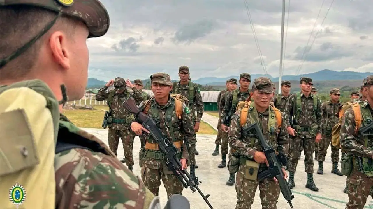 Exército monitora denúncia de homens armados em terra indígena após relatos de invasão na fronteira do Amazonas