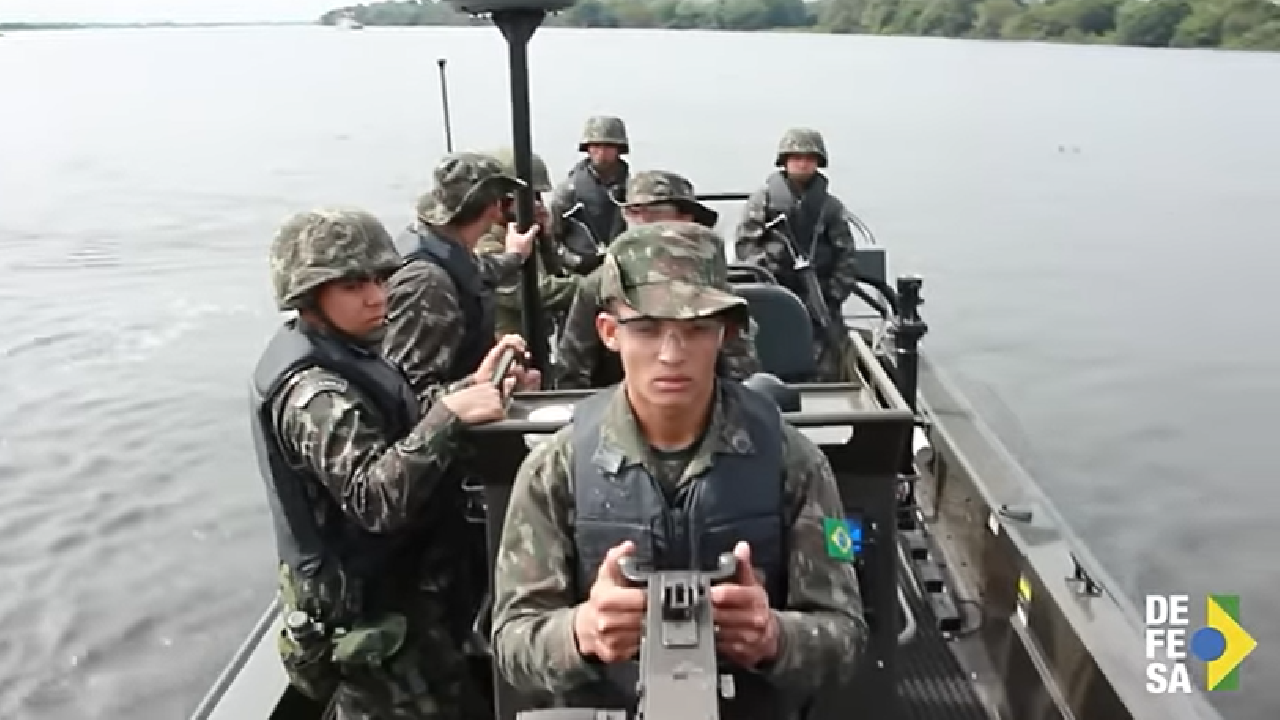 FORÇAS ARMADAS INTENSIFICAM PRESENÇA NA AMAZÔNIA DURANTE OPERAÇÕES NAS FRONTEIRAS