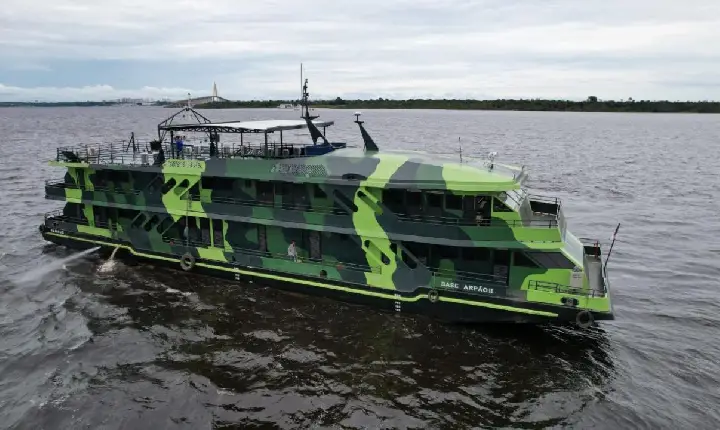 Governo do Amazonas conclui reforma da embarcação que irá abrigar a Base Arpão II