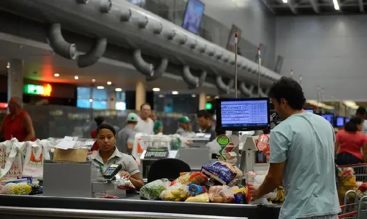 Indicador Antecedente de Emprego recua em outubro