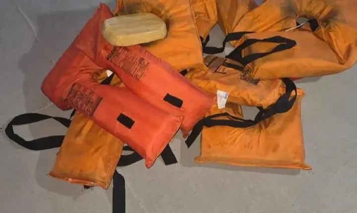 Jutaí: Operação da PM apreende 12kg de cocaína que estavam escondidas em colete salva-vidas