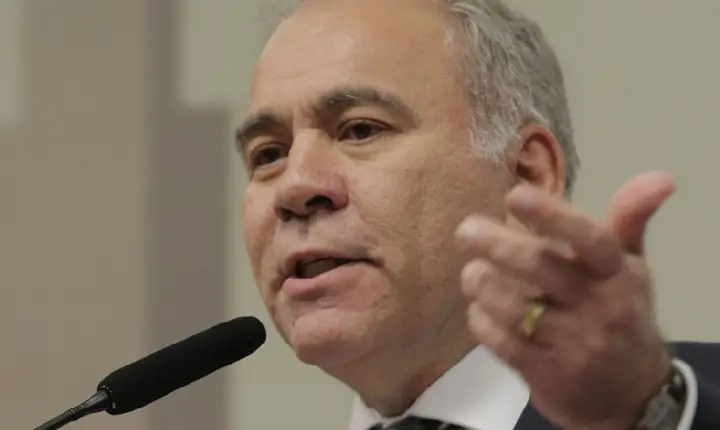 Ministro diz que alto custo dificulta incorporação de Zolgensma ao SUS