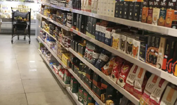Novas regras para rótulos de alimentos valem a partir de hoje