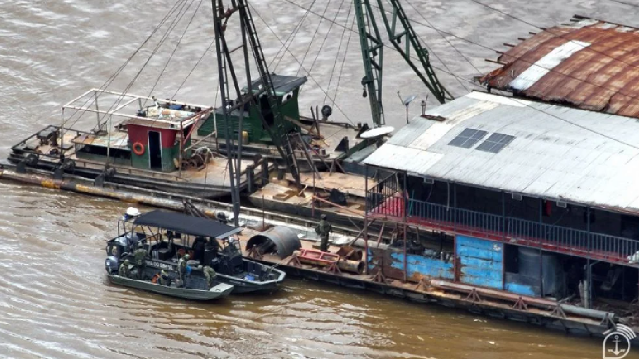 OPERAÇÃO ÁGATA AMAZÔNIA 2026: Forças Armadas destroem 50 dragas ilegais e causam prejuízo de R$ 151 milhões ao crime ambiental no Amazonas