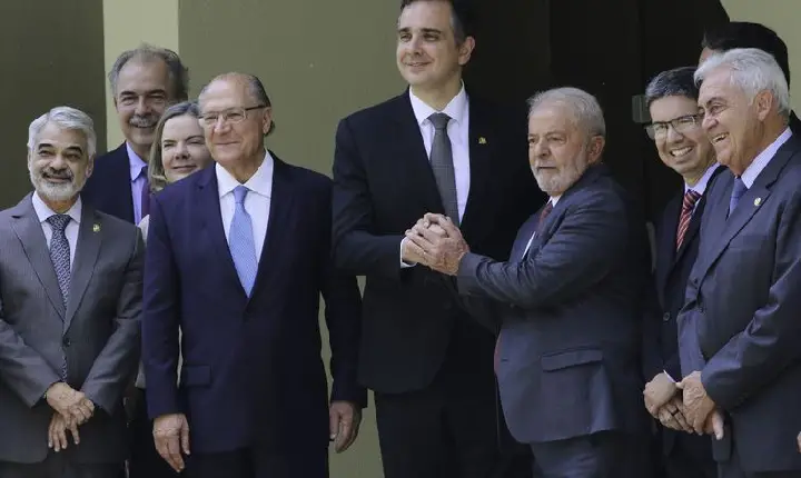PEC da Transição custará entre R$ 170 bi e R$ 175 bi, diz senador