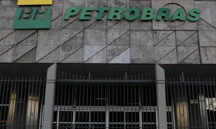 Petrobras tem lucro líquido de US$ 8,8 bilhões no 3º trimestre