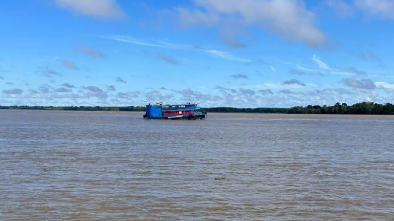 PIRATAS ARMADOS FAZEM REFÉNS E TOMAM EMBARCAÇÃO DE PESCA NO SOLIMÕES