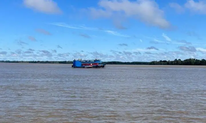 PIRATAS ARMADOS FAZEM REFÉNS E TOMAM EMBARCAÇÃO DE PESCA NO SOLIMÕES