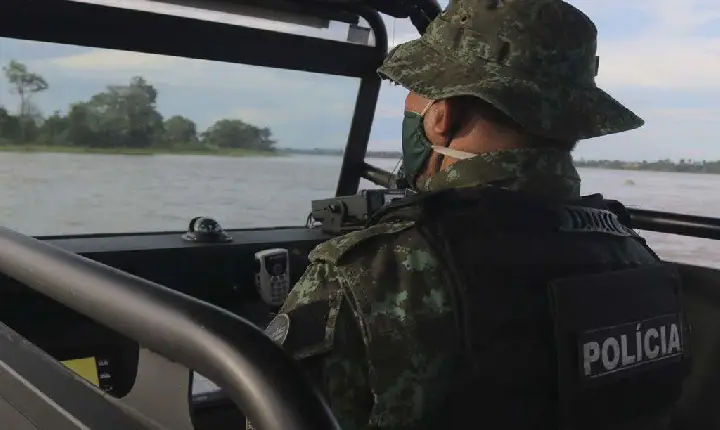 (Vídeo): PM caça mais oito suspeitos de pirataria em Fonte Boa e alerta comunidades ribeirinhas