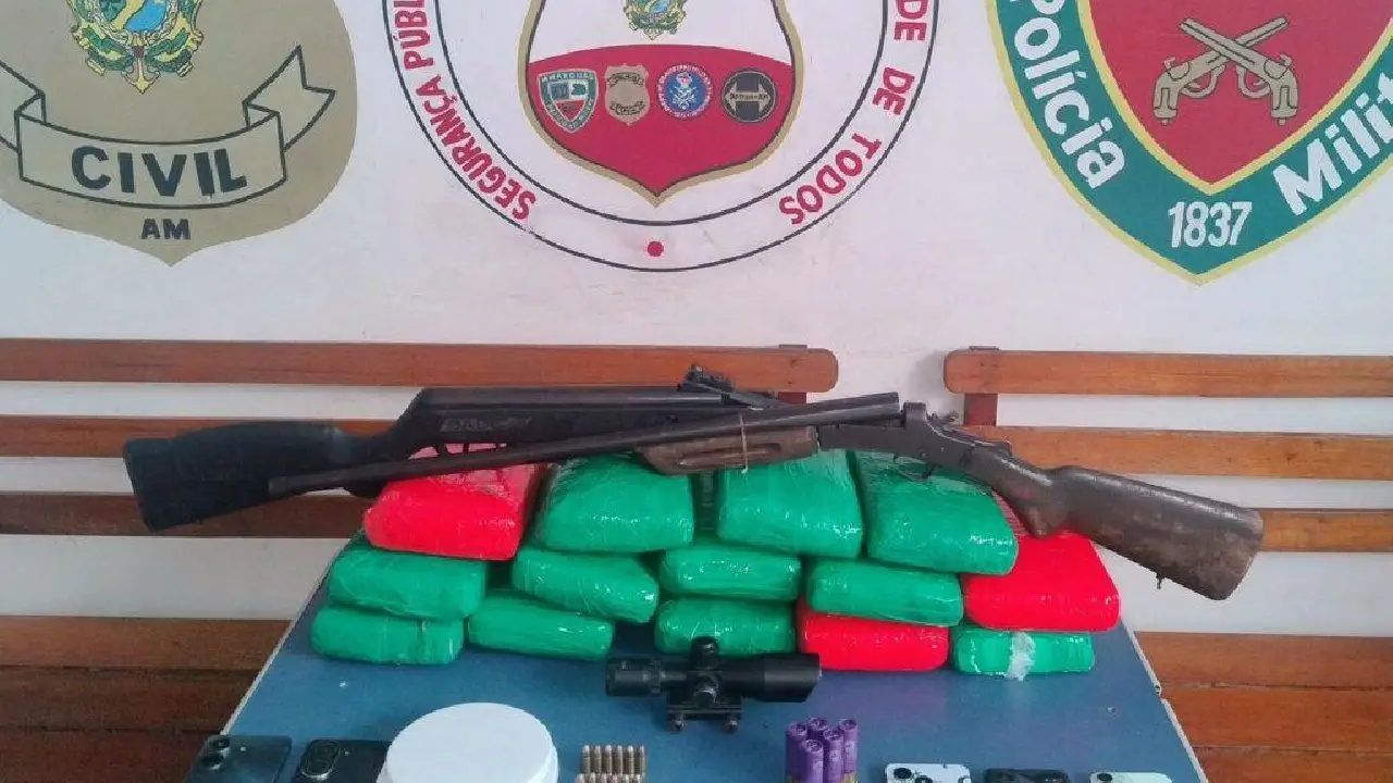 PM estoura esconderijo do tráfico e apreende mais de 16 quilos de drogas no Alto Solimões