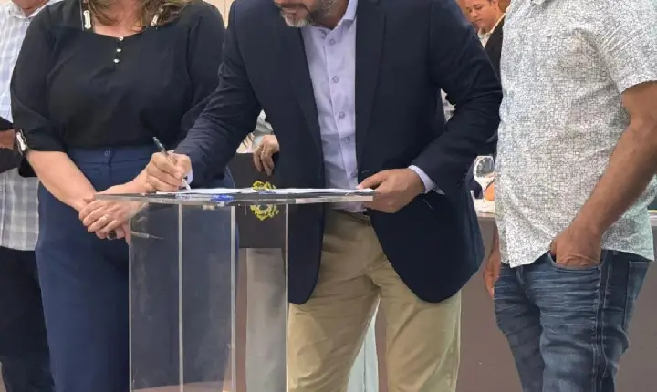 Prefeito Lázaro Araújo assinou junto com o Governador Wilson Lima a repactuação de repasses de recursos estaduais direto para Fonte Boa