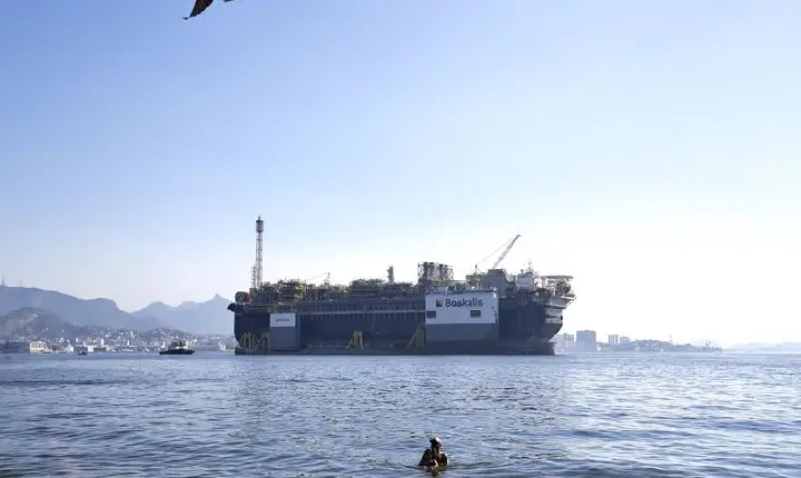 Produção de petróleo ultrapassa 4 milhões de barris por dia, diz ANP