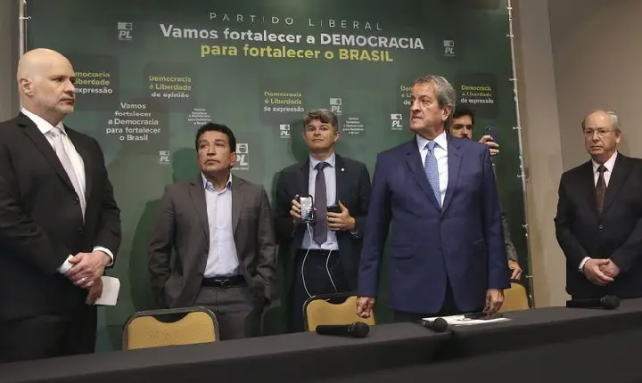 Representação do PL quer invalidar votos de alguns modelos de urnas