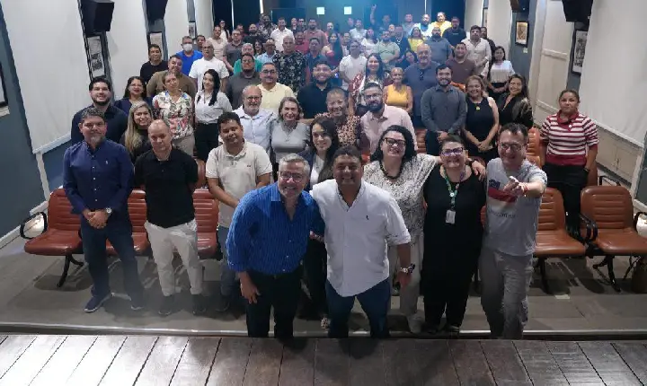 Secretário de Cultura Caio André esteve presente na Aula magna que  marcou o lançamento do curso inédito de 
