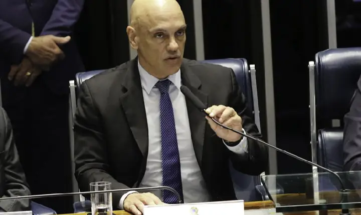 STF pede informações sobre veículos que participaram de bloqueios