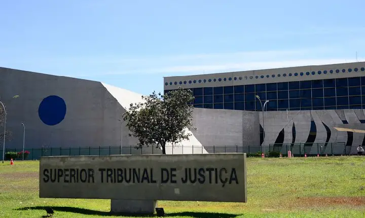 STJ mantém afastamento do governador de Alagoas