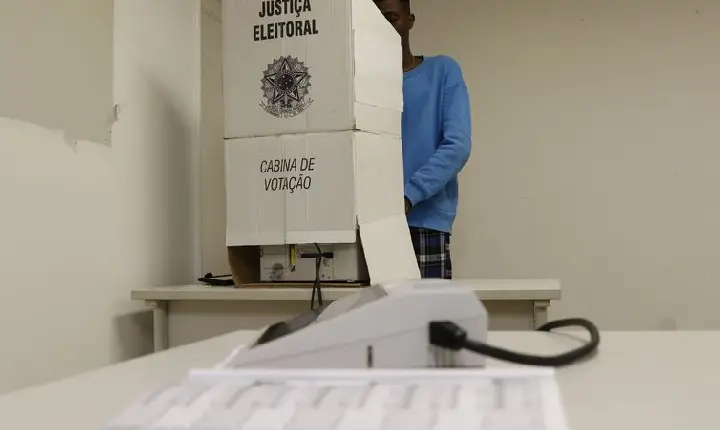 Termina hoje prazo para eleitor justificar ausência no primeiro turno