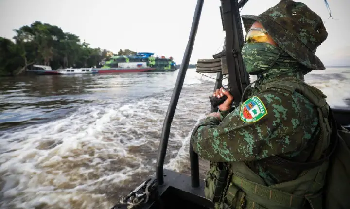 Traficante foragido da Justiça é preso em embarcação que saiu de Tefé para Manaus