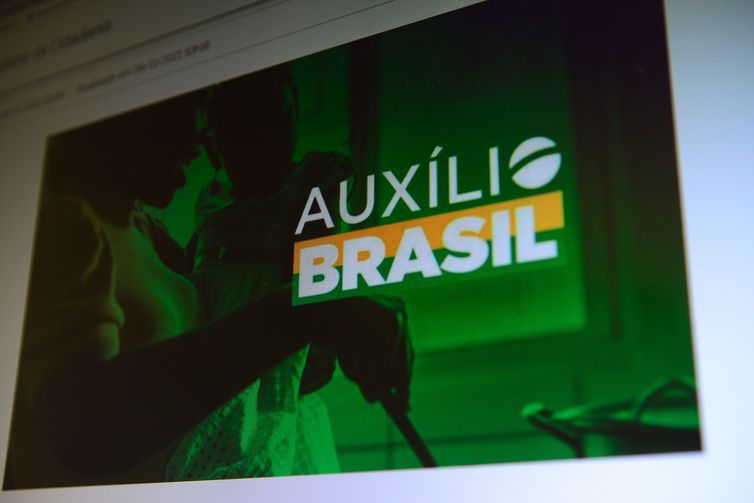 Auxílio Brasil é pago a beneficiários com NIS de final 5