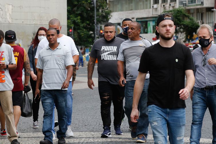 Covid-19: Brasil registra 3.888  novos casos  e 39 mortes em 24 horas