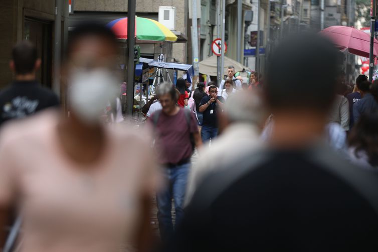 Covid-19: Brasil tem 8.283 casos confirmados e 83 mortes em 24 horas