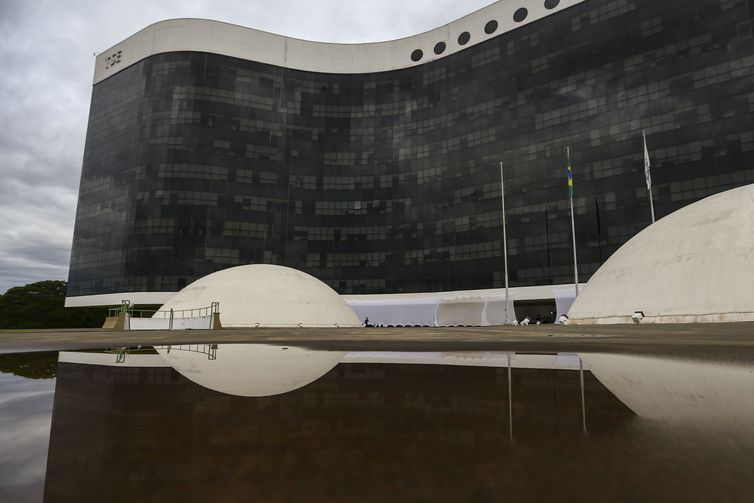 Ministro do TSE nega registro de Marçal, e deputado do PT é eleito