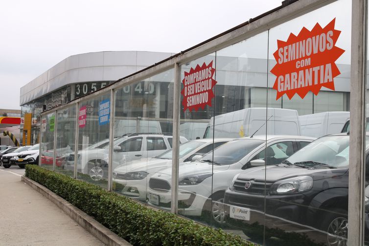 Venda de veículos tem alta de 19,33% em setembro, diz Fenabrave