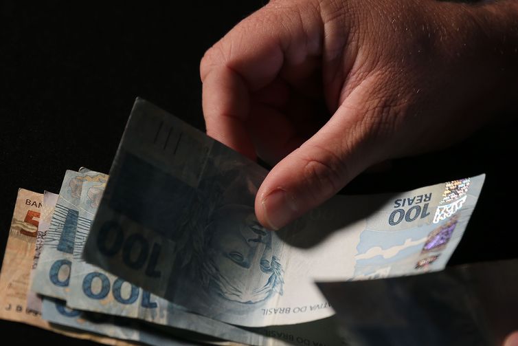 Agência Brasil explica: entenda o décimo terceiro salário