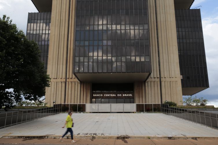 Aumento de gastos públicos pode elevar expectativa de inflação