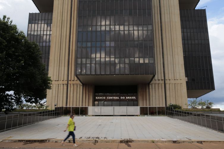 Aumento de gastos públicos pode elevar expectativa de inflação