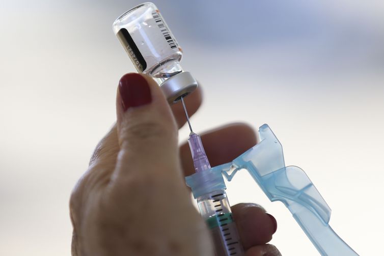 Brasil registra 40 mortes por covid-19 em 24 horas