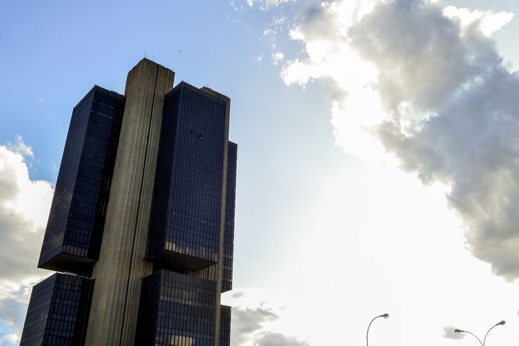 Capacidade de pagamento de famílias e microempresas piorou, diz BC