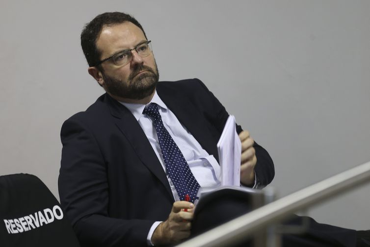Gasto de até R$ 136 bi não gera expansão fiscal, diz ex-ministro