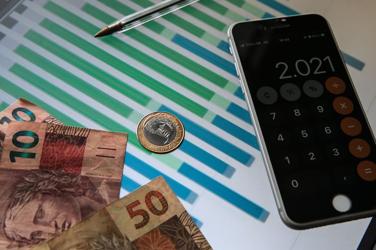 Governo Central tem superávit primário de R$ 30,8 bi em outubro