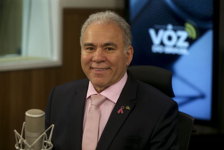 Ministro da Saúde pede que pais vacinem filhos contra a poliomielite