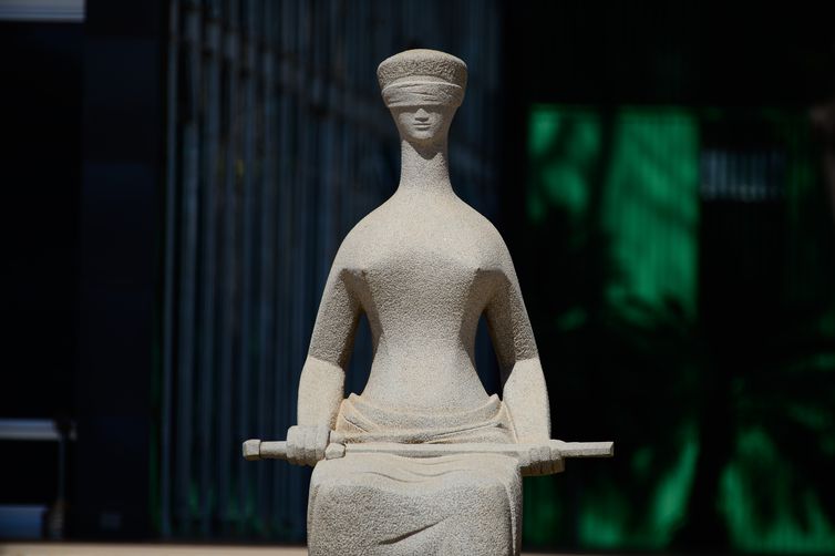 Ministro do STF determina adoção de medidas para proteger indígenas 