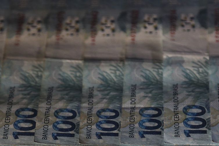 Tesouro paga R$ 725,64 milhões em dívidas de estados