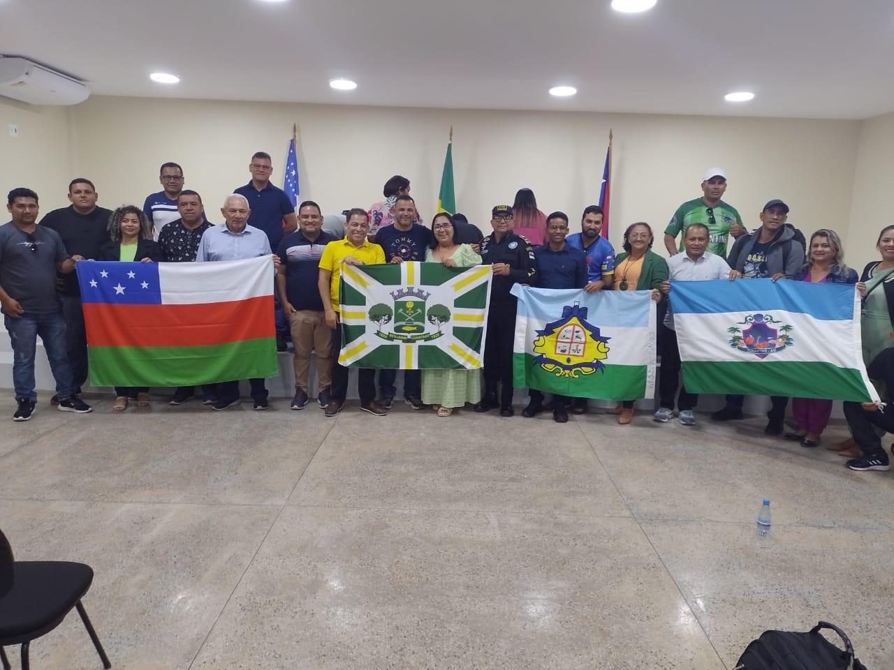 Prefeito Biquinho esteve presente no encontro de prefeitos do Alto Solimões